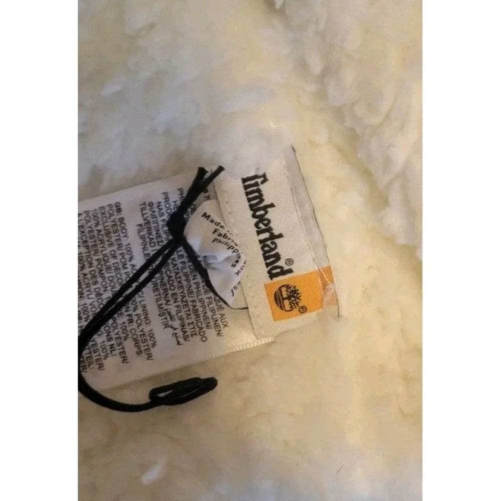 Timberland Beanie‎ Hat With Tassel One Size Fits All White Knit Womans